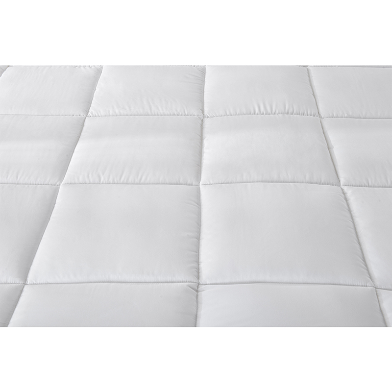 Microfiber Quilted Luxury Mattress Pad Anchor Band (4)