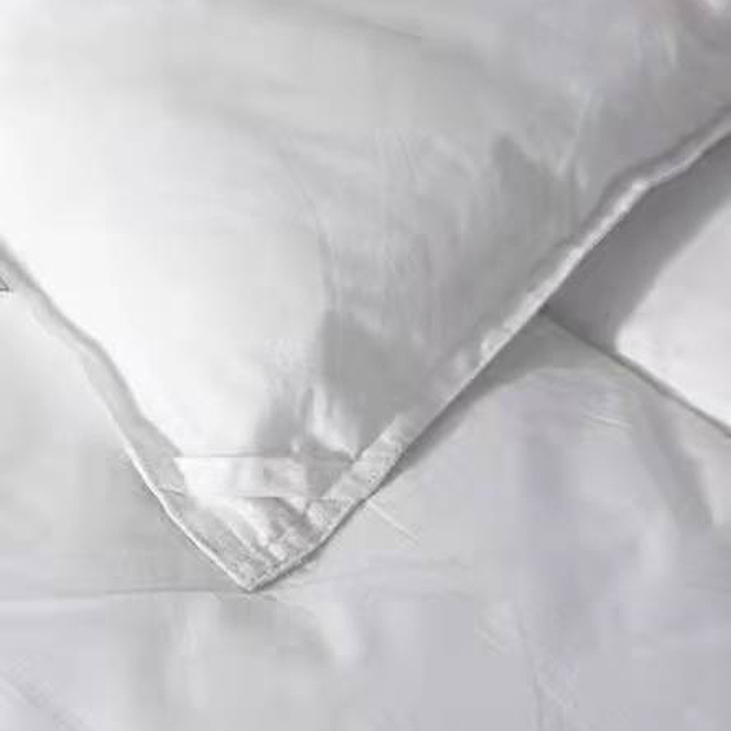 Super-soft-comfortable-four-season-cheap-cost-hotel-bed-quilt-comforter-(10)