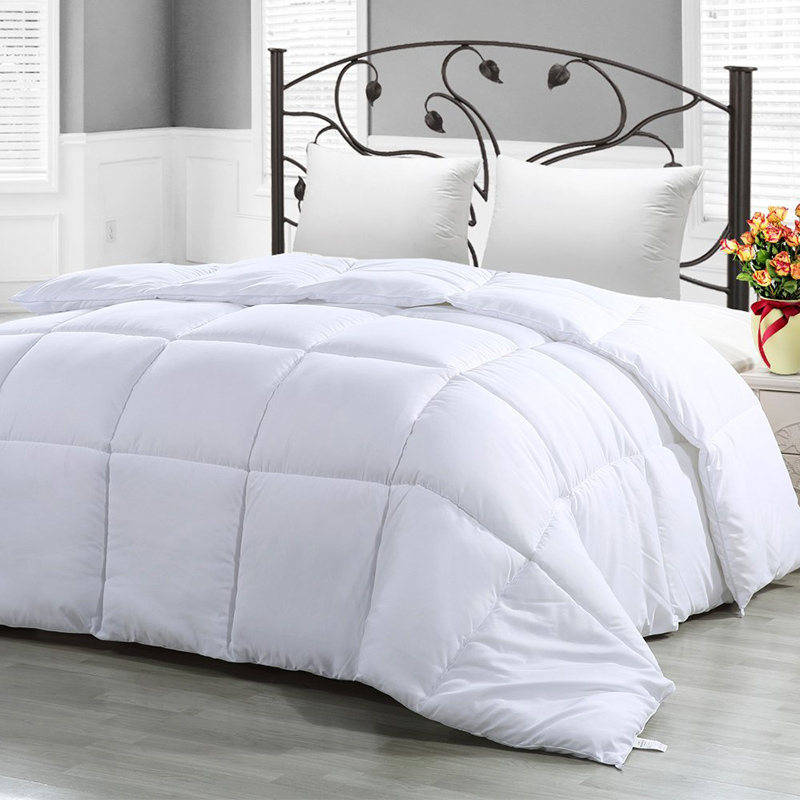 Super-soft-comfortable-four-season-cheap-cost-hotel-bed-quilt-comforter-(6)